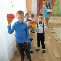 Праздник мам в детском саду Праздник мам в детском саду.